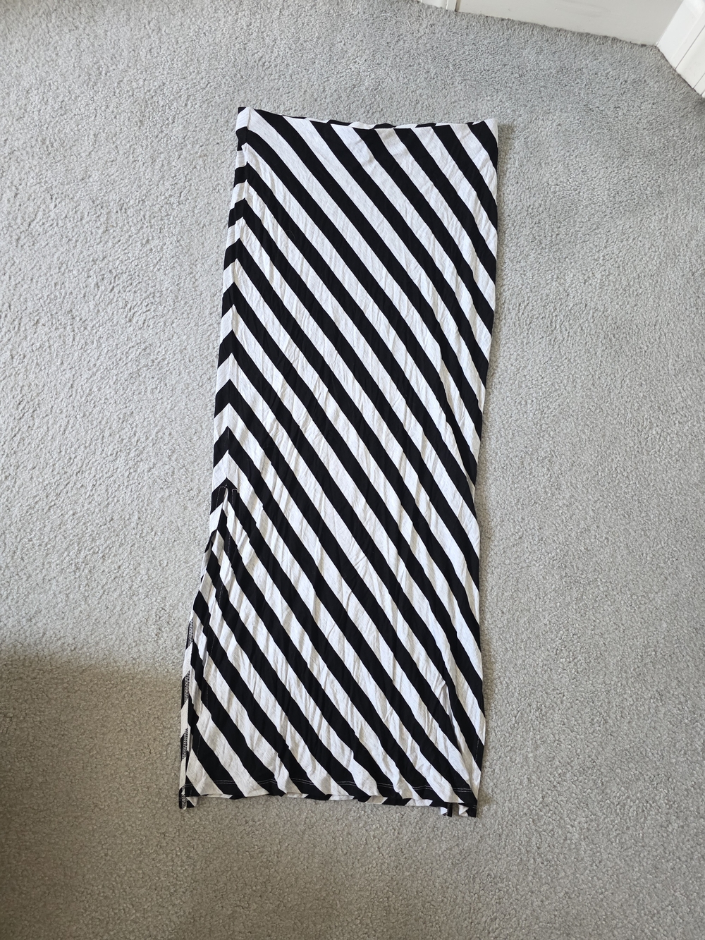 Design History Black & White Diagonal Stripe Maxi Skirt